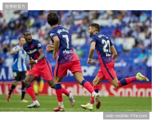 德尚延续4-2-3-1与4-3-3的战术框架，格列兹曼的位置灵活性是串联全队的关键